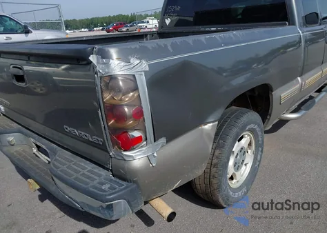 2002 Chevrolet Silverado 1500 Ls from USA, damaged, VIN 2GCEC19T621152968